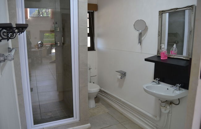 Arch Cabins Self Catering - Photo 29