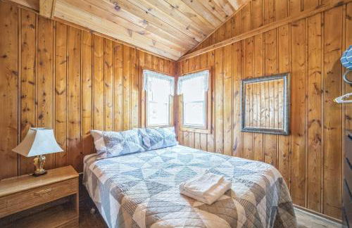 Sunnyside 2BR 1BA Relaxing Lakefront Retreat - Foto 20