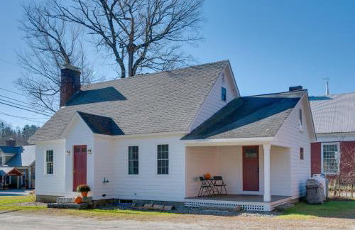 Charming Farmhouse Walk to Village and Trails! - Foto 1