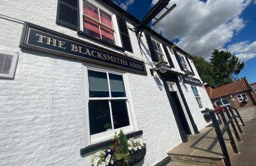 Rosehips at Kerensa, Naburn - Foto 25