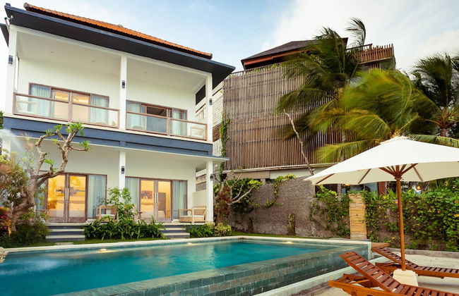 Utama Villas Beach Front Candidasa - Foto 36