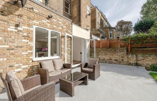 Maida Vale Gem by Little Venice with Stunning Garden - Photo 36