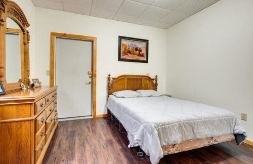 Boat Dock and Fire Pit Lakefront Monico Home! - Foto 11