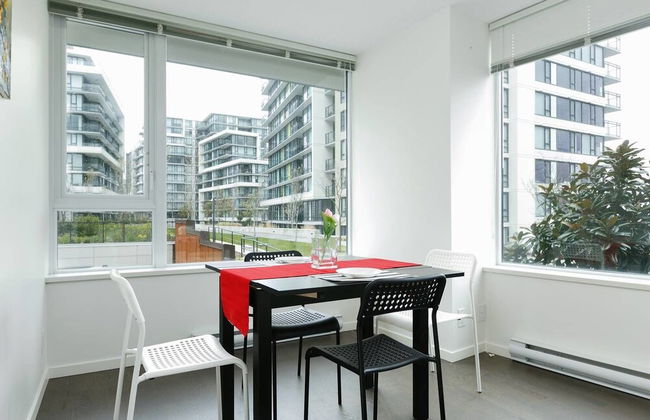 Convenient 2bdr 2BA Richmond Centre Condominium - Photo 12