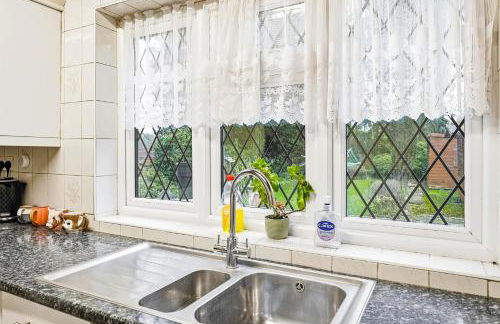 Sally's 4 Bed Home in St Albans - Foto 44