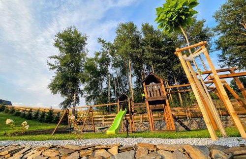 Osada Sierpnica - Uroczy dom z kominkiem i balią w Górach Sowich - Foto 60