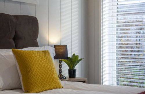 Deer Leap, Strawberryfield Park - Photo 20