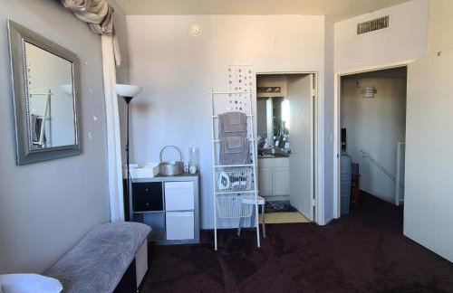 Guest Room in Sherman Oaks with private bathroom and balcony - Foto 17
