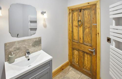 Carrs Cottage, Westgate in WEARDALE - Photo 8