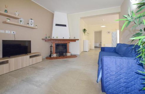 2 Bedroom Gorgeous Apartment In Ognina - Foto 4