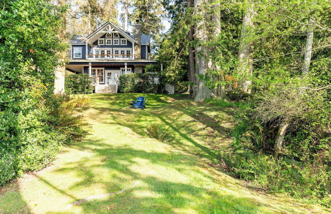 Westside Waterfront View Home - Avantstay Hot tub - Foto 43