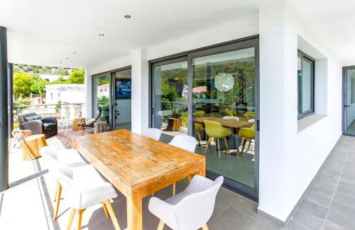 Tranquil large 6 bedroom family Villa sleeps 20 near sitges - Photo 16