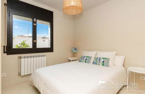 Villa Caliza in Cunit with Private Pool and large garden - air conditioning in bedroom - Photo 22