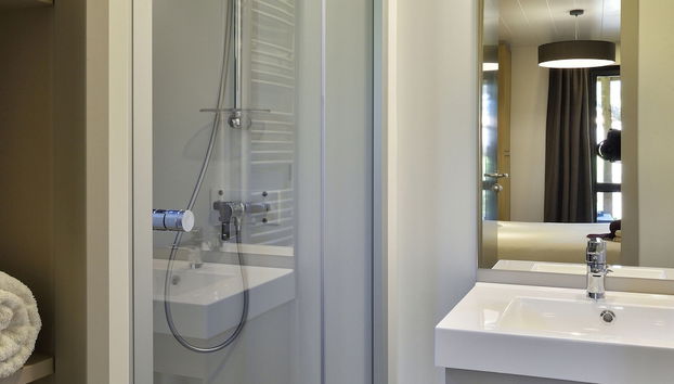 Chalet in a Holiday Complex With Direct sea Access - Foto 4, Baño