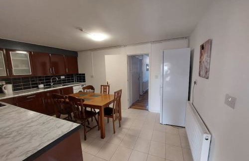 5 Bedroom House in Romford - Foto 12