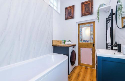 Cozy 3-Bed Home by 53 Degrees Property, Perfect for Business & Groups! - Foto 33