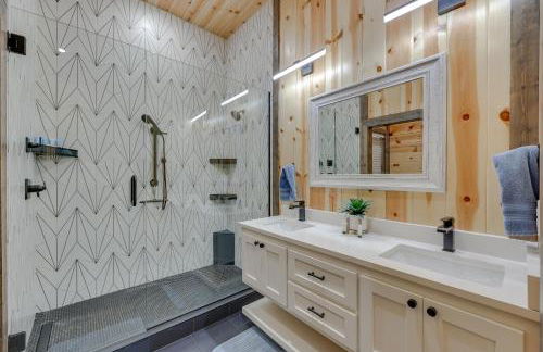 Playground and Pool Table Fun! Broken Bow Retreat - Foto 19