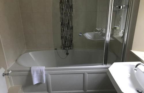 North Lodge - Photo 9