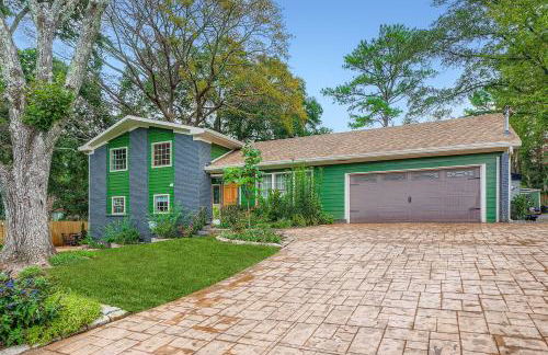 Elegant & Spacious Family Gem with Games, Office, Yard - Foto 9