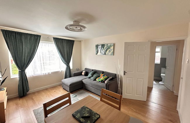 2 Bedroom Apartment-sleeps 6-parking-wifi - Photo 14