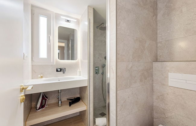 Stay U-nique Apartment Jorge Guillen - Photo 18