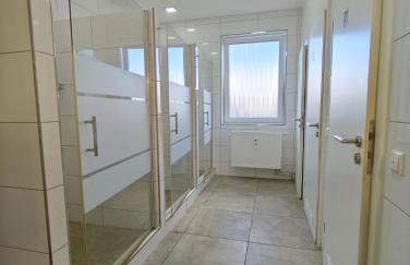 Spacious Worker Apartments with Rooftop Terrace - Up to 21 Guests - Foto 12