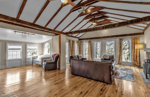 4 bedroom house with Hot Tub and Game Room near Ellicottville - Foto 11