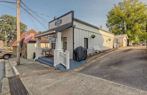 King Bed Bungalow Just Feet from Historic Main Street - Foto 28