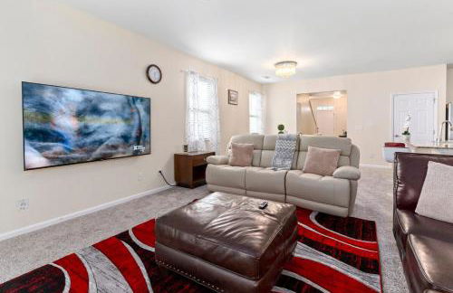 5BR Oasis with 3 Spa-Like Baths - Foto 31