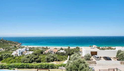 LUJOSA VILLA PISCINA 25 METROS SUIT 60m2 SPA SAUNA - Foto 2