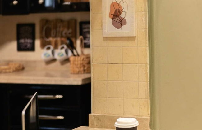 Xuru Stays I Play Foosball & Do Yoga - 1 BR Apt. 5 Min To Airport - Foto 14