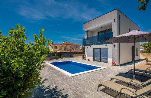 Apartments Villa "Aurea" with pool - Photo 6