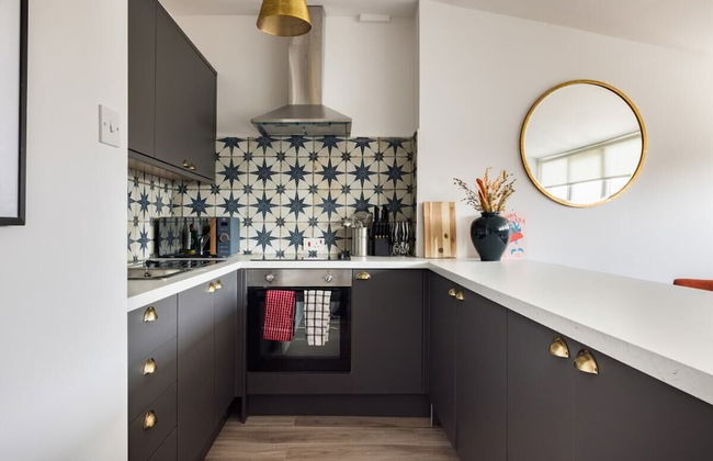 The West Hampstead Retreat - Modern & Bright 1bdr Apartment - Photo 15