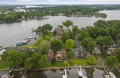 Lakefront Luxury - Foto 53