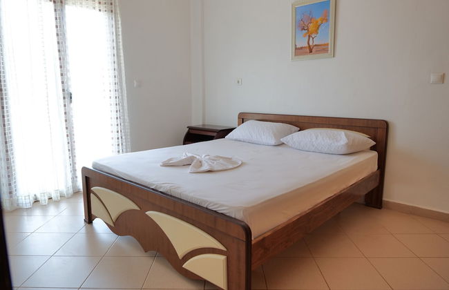 Pellumb Apartments - Photo 2