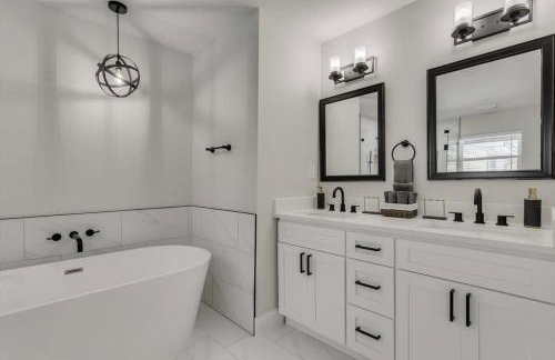 Gorgeous Sunny Home for Big Groups w Private Pool - Foto 26