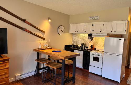 Loon Mountain Retreat with Pool and Hot Tub - Foto 48