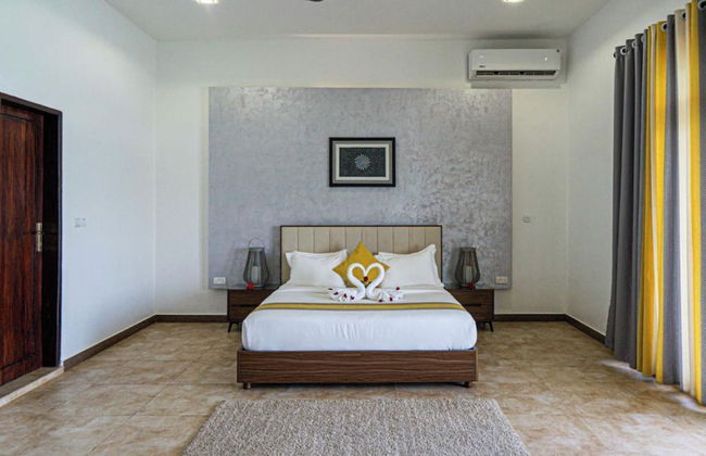 DT Beachfront Villas - Photo 1