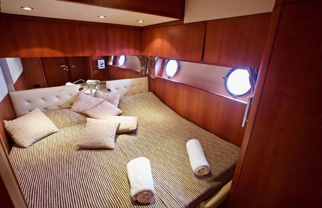 Italy Luxury Yacht Charter - Photo 18