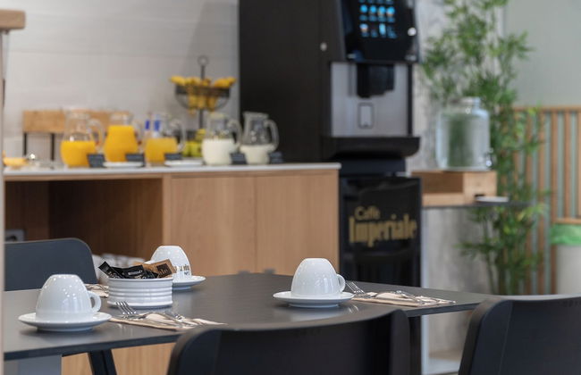 Plaza de la Luz Cádiz - Photo 58