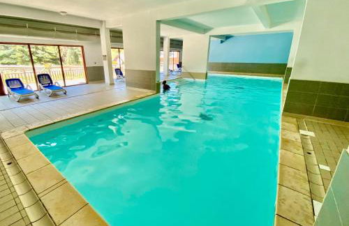 Appartement Vars sur les pistes de ski avec piscine - Foto 11