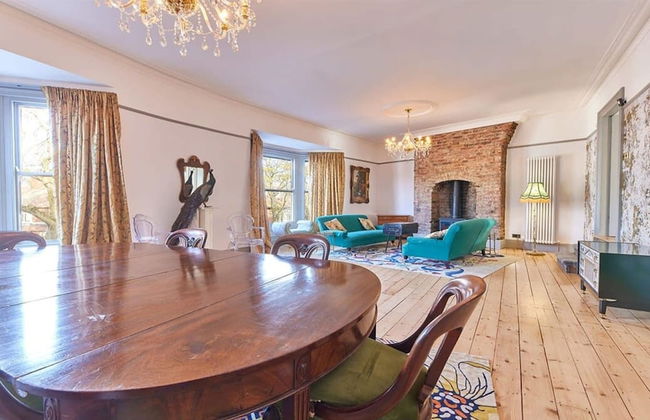 Host Stay Peacock House - Photo 5