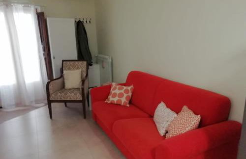 A Casa Vostra-casa indipendente con wifi e terrazzo,2 bagni,2 camere a due passi dal centro - Foto 3