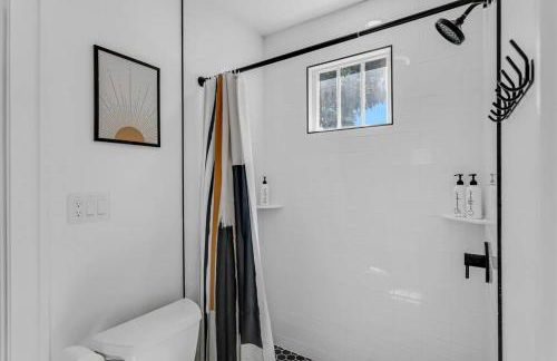 Suite Spot Bungalow near Downtown - Foto 17