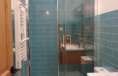 La Maison de Jeanne - Cœur Historique d'Orléans avec parkings privés - classée 3 étoiles - Foto 7