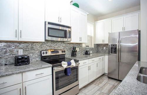 Luxury 5Bd w Jacuzzi Pool Near Disney 5528 - Foto 26