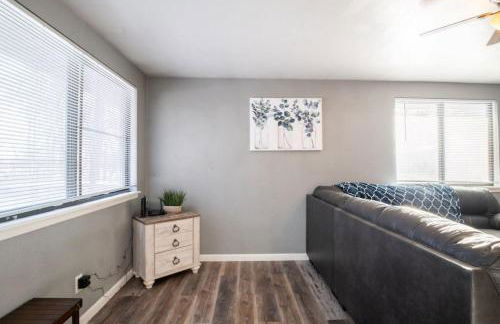 WOOD INN Cozy 2BD over the bridge - Foto 10