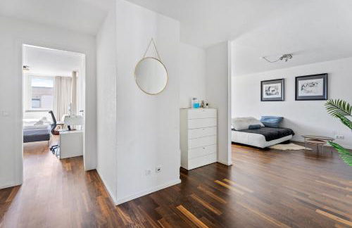 EXQUIS 2BR Luxus Apartment ROLF BENZ I Parken I Netflix I Stadtmitte I Familienfreundlich I Mercedes-Benz - Foto 4