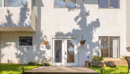 Charming Hillside Retreat - Private backyard, firepit, mtn views, full kitchen - Foto 4