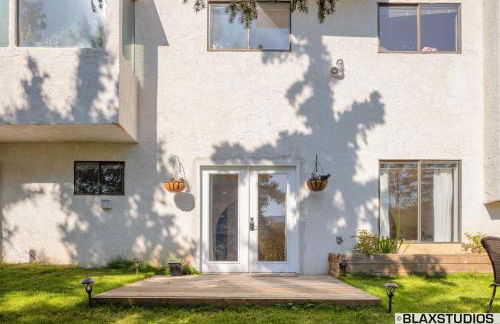 Charming Hillside Retreat - Private backyard, firepit, mtn views, full kitchen - Foto 4